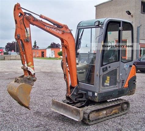 Hitachi ZX 16 2003 Mini Kompact Digger Construction Equipment Photo And