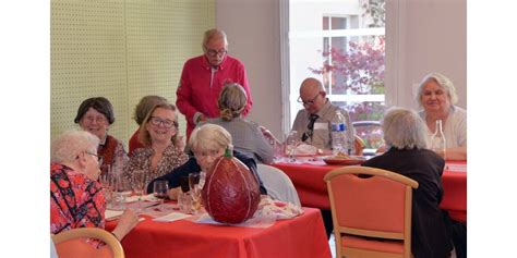 Grièges 70 convives au repas des familles de la Marpa