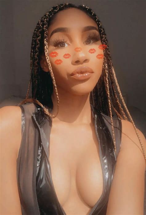 Do You Like My Cleavage Nudes Mycleavage NUDE PICS ORG