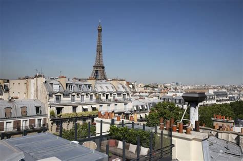 Top Luxury Hotels Near the Eiffel Tower for 2024 Vacation