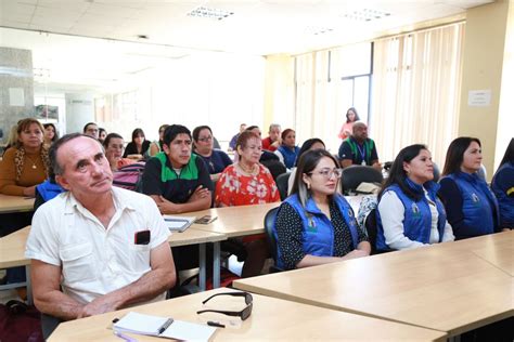 IESS On Twitter Hoy Inauguramos Las Charlas De Intercambio De Buenas