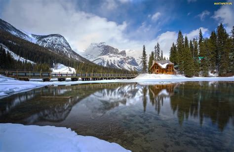 Tapety zdjęcia Jezioro Emerald Lake Góry Park Narodowy Yoho