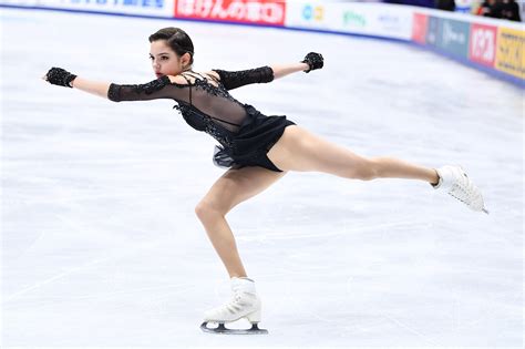 Medvedeva Skating | LightningHeadlines