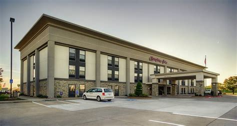 Hampton Inn Salina, Kansas Hotel At a Glance