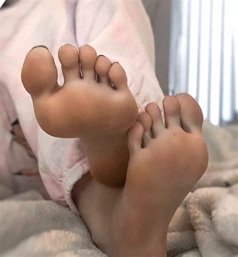 Hot Girl Feet Ready To Be Fucked And Drenched In Cum FeetPlaza