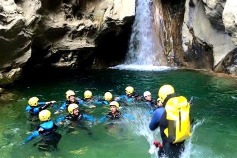 Excursion descenso barranco río verde en almuñecar desde Nerja