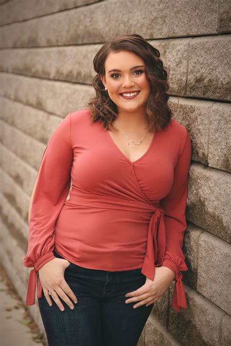 Senior Pictures Photo Shoot Plus Size Posing Beautiful Women