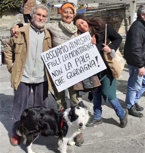 La Protesta Contro Il Futuro Parco Eolico Tutta San Godenzo In Piazza A