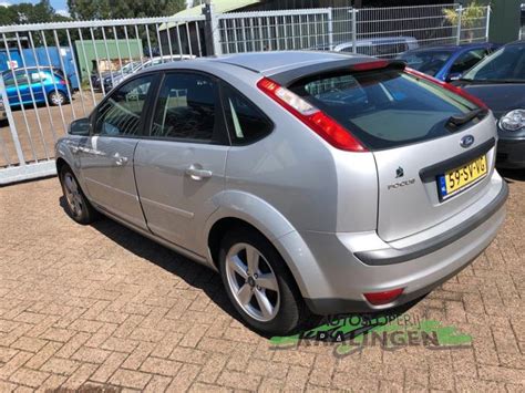 Ford Focus 2 1 8 16V Flexifuel Épave 2006 Gris