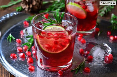 DANZKA Cranraz – reinster Premium Wodka mit faszinierendem Beeren ...