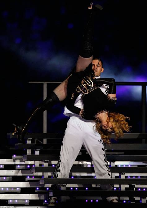 Madonna Headlines Super Bowl 2012 Halftime Show With Nicki Minaj M I A