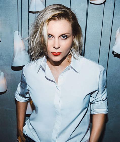 Hot Sexy Yana Troyanova Bikini Pics