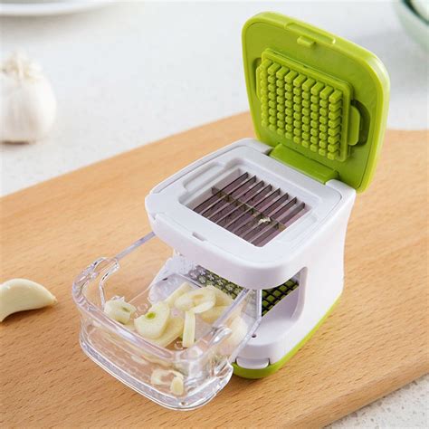 Multifunction Plastic Garlic Press Presser Crusher Slicer Grater