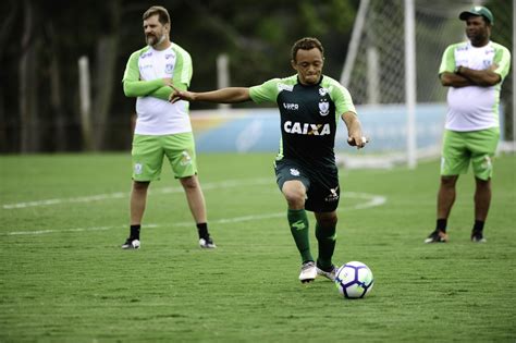 Fortaleza Contrata Lateral Esquerdo Carlinhos Ex Am Rica Mg Para