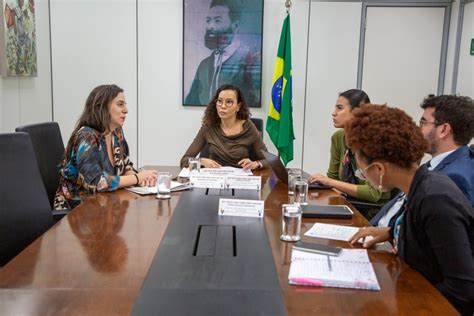 Rita Oliveira Dialoga Com Parlamentares Sobre Remanejamento De Emendas