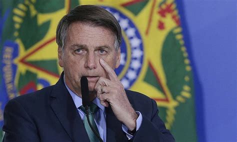 Jair Bolsonaro foi o político maior engajamento nas redes sociais