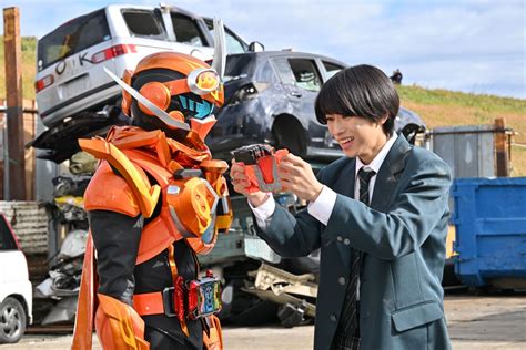 画像写真 仮面ライダーガッチャード第18話駆け抜けろ進化のファイヤーロードあらすじ 宝太郎デイブレイクによって過去へ 1枚