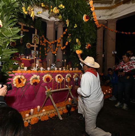 Realizan En Plaza De Armas Ritual De Apertura De Xantolo En Tu Ciudad