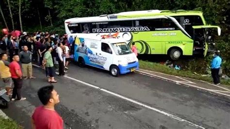 Kecelakaan Bus Pariwisata Di Bayeman Purbalingga Ini Kesaksian Korban