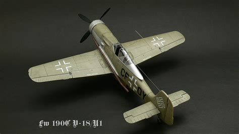 PLT233 Focke Wulf Fw 190C V 18 In 1 32 Finished Model