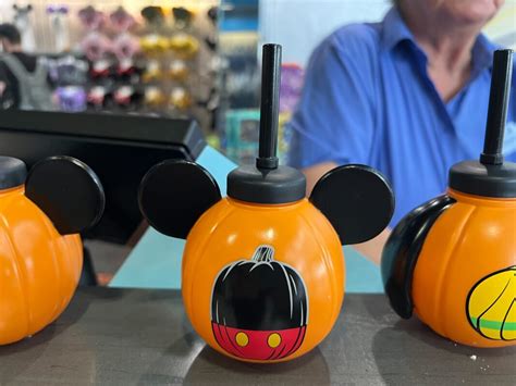 Pluto's Pumpkin Pursuit Returns to EPCOT for Halloween 2023 - WDW News ...