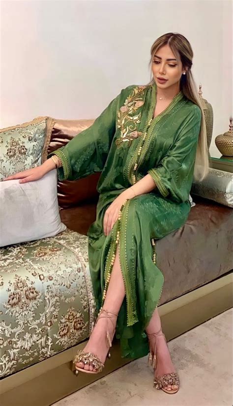 Moroccan gandoura 🇲🇦 الگندورة المغربية | Moroccan clothing, Moroccan ...