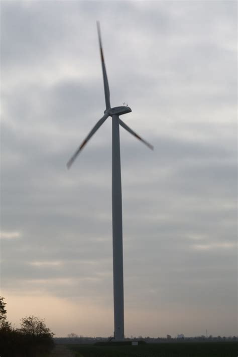 DeWind AG / DeWind D8 2000 / 2.0 MW wind turbine generator / Raguhn ...