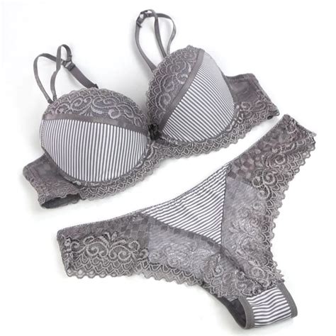 Fashional Sexy Push Up Bra Matching Underpant Lace Underwire Lingerie Thin Mold Cup Bra And