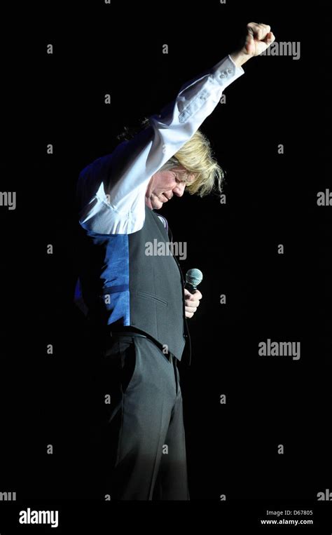 Peter Noone Singer Hi Res Stock Photography And Images Alamy