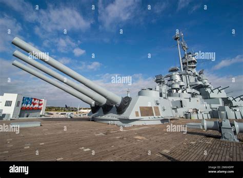 Warship Uss Alabama In The Uss Alabama Battleship Memorial Park