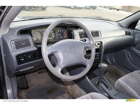 Gray Interior 1998 Toyota Camry LE Photo #44013704 | GTCarLot.com