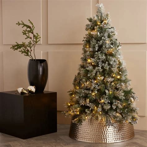 K By Kelly Hoppen Cotswolds Pre Lit Cm Christmas Tree Qvc Uk