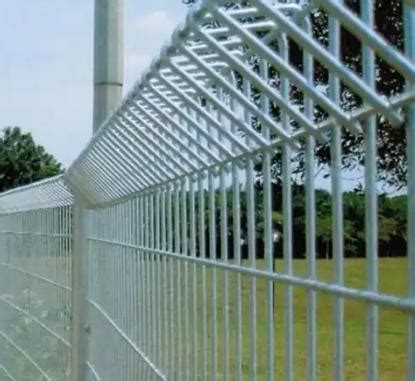 Mm Mm Rolled Top Mesh Fence Hot Dipped Galvanized Steel Triangle