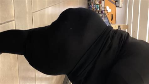 My Fav Type Of Ass Omg Fat Wobbly And Juicy Dm For Full Veezeda5th On Tumblr