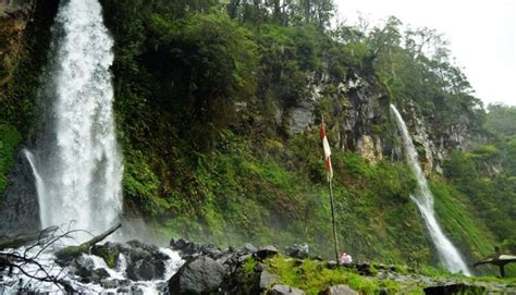 Curug Cibeureum Wisata Alam Di Kaki Gunung Gede Pangrango