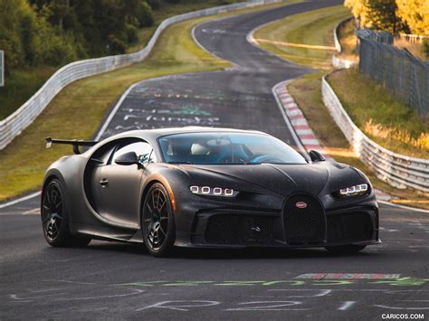 2021 Bugatti Chiron Pur Sport Front Three Quarter Caricos