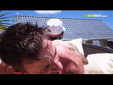 Fodendo O Branquinho Safado Na Piscina De Casa XVIDEOS