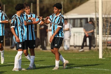 Gr Mio Faz Novas Goleadas Na Disputa Do Campeonato Sul Brasileiro Sub