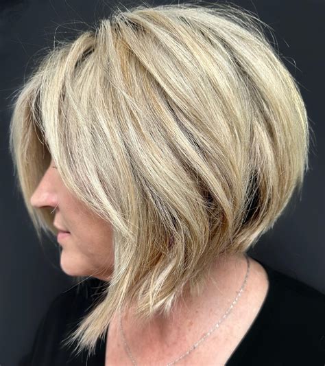 60 Unbeatable Haircuts For Women Over 40 To Take On Board In 2024