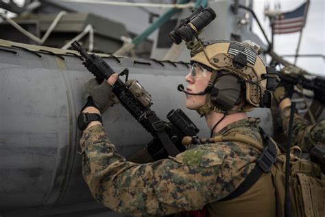 Dvids Images St Meu Force Reconnaissance Marines Execute Visit