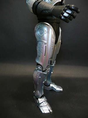 Toyhaven Hot Toys RoboCop The First