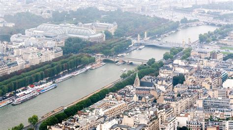 Dinner Cruise in Paris - Hellotickets