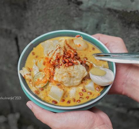 Ini Dia 5 Rekomendasi Lontong Kari Di Bandung Cocok Untuk Menu Makan