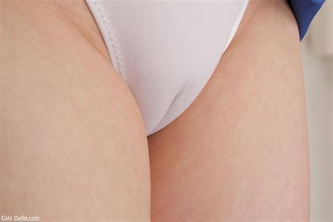 Sweet Shaved Asian Teen Maria 20180201 MINE 008 Porn Pic