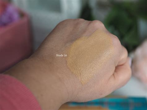 Urban Decay Stay Naked Hydro Maniac Tinted Glow Hydrator