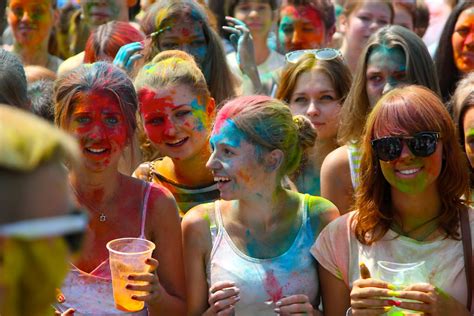 Фестиваль красок «Holi» в Южно-Сахалинске. Часть 1. Праздник — blyatukov.ru