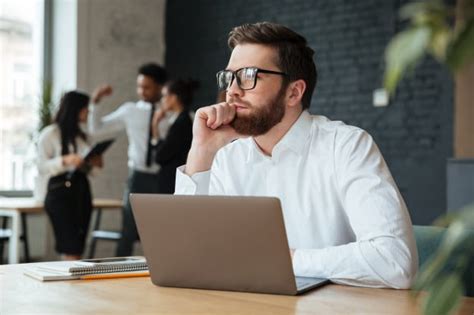 Aumentar o salário conheça dicas para pedir do jeito certo OMES