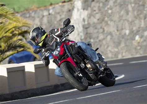 Prova Honda Cb F E Cbr R Test Naked O Carenata Divertimento Assicurato Prove Moto It