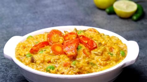 Oats in Hindi Recipe I Oats Upma with Vegetables - Indian Healthy