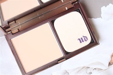 Naked Skin Fond De Teint Poudre Marshmallowor L D